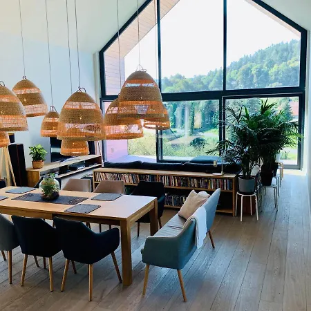 Karkonosze. Tuz Nad Ziemia. *