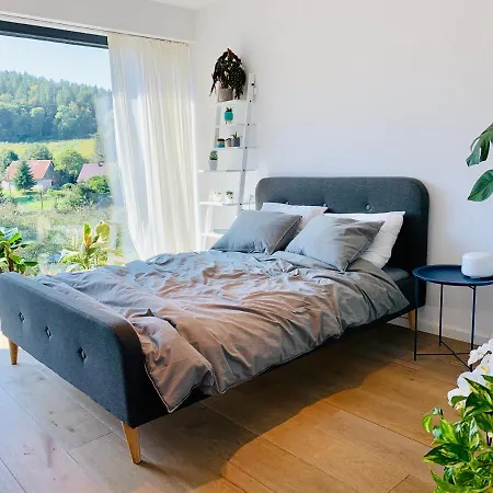 Karkonosze. Tuz Nad Ziemia. Staniszów