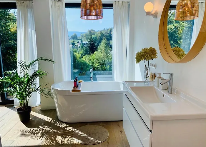 Karkonosze. Tuz Nad Ziemia. *