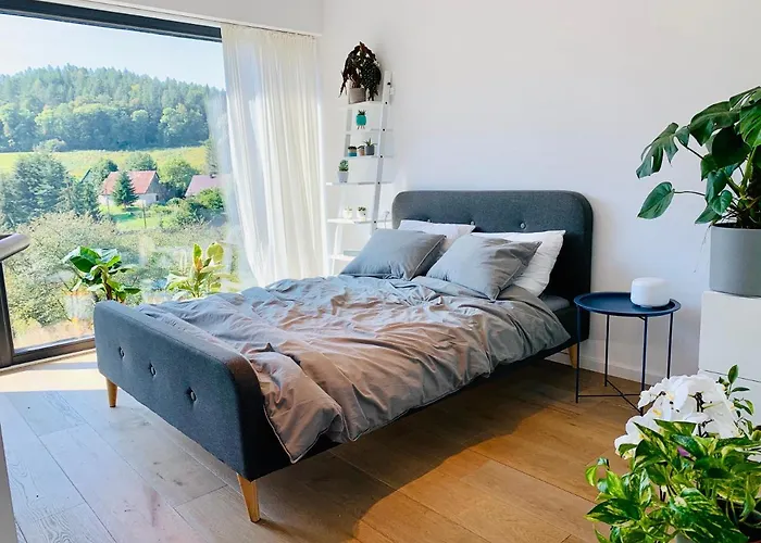 Karkonosze. Tuz Nad Ziemia. Staniszow